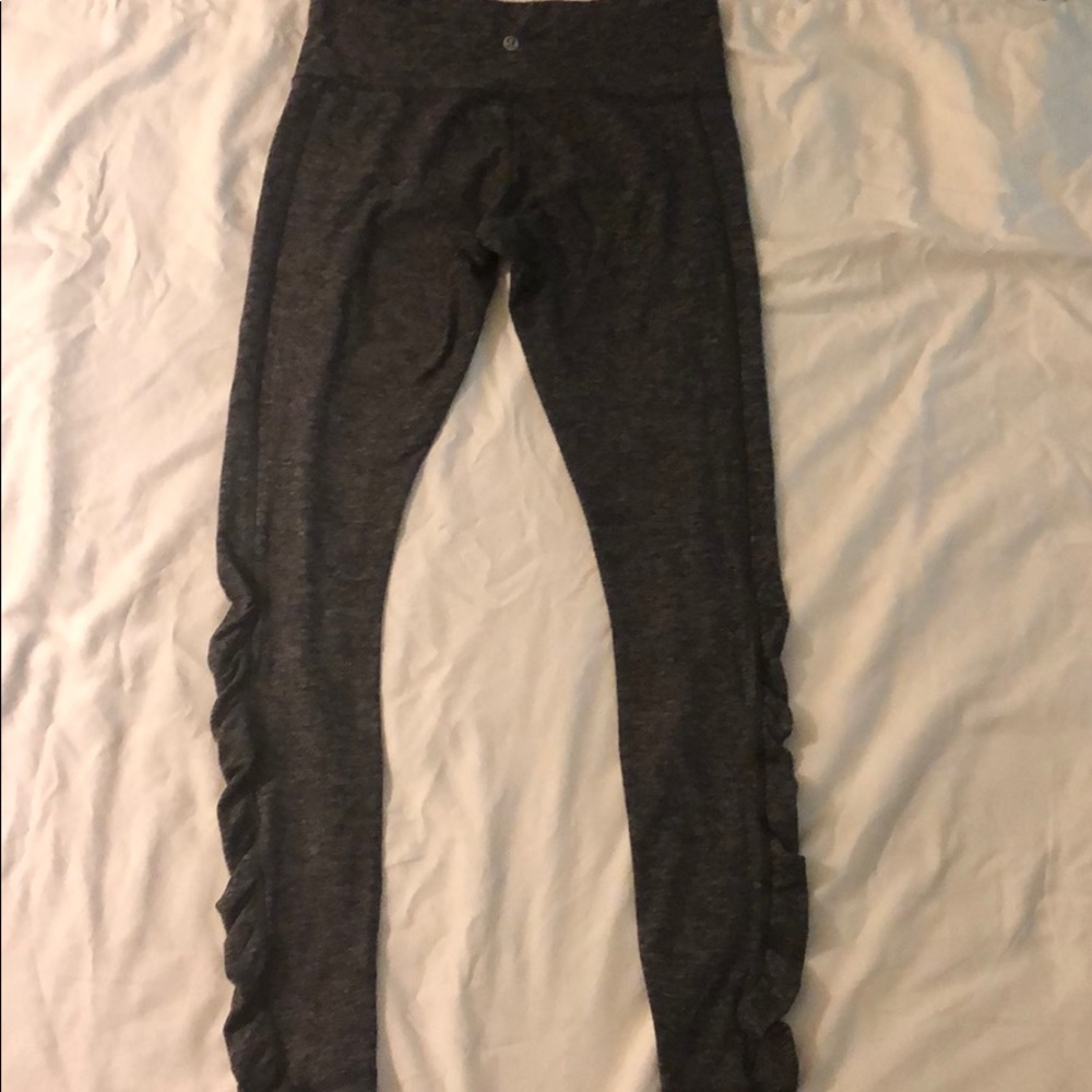 Lululemon yoga pants